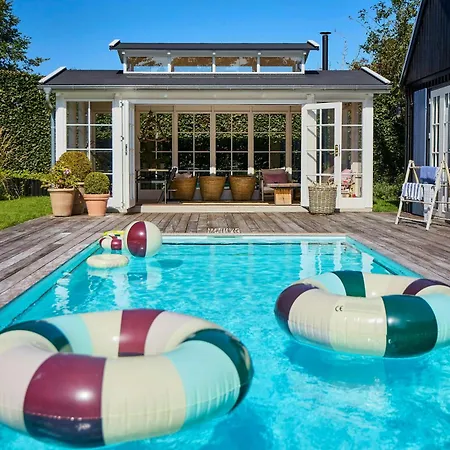 Σπίτι διακοπών Architect House With Pool Near *