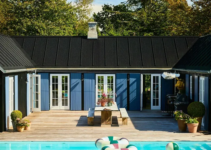 Architect House With Pool Near Tisvildeleje